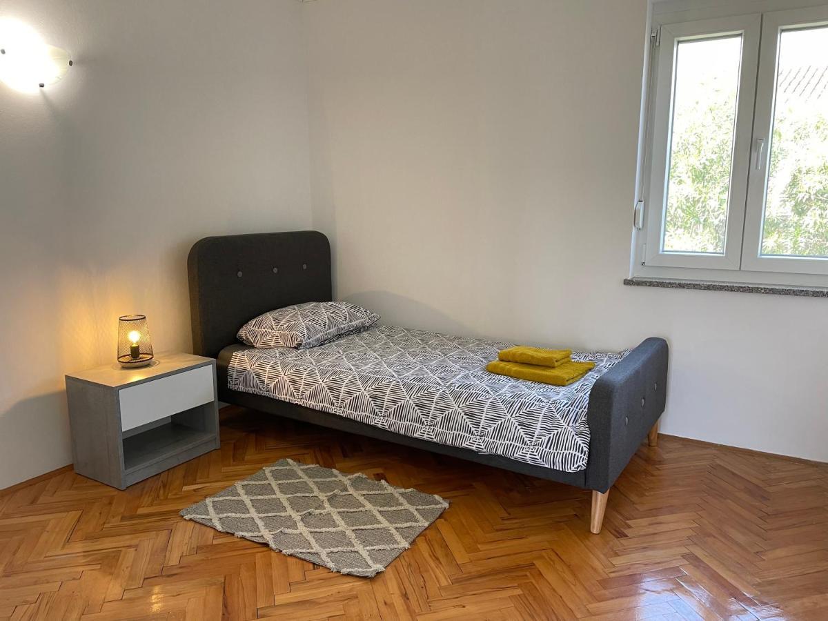 Apartment Tulip Premantura Luaran gambar