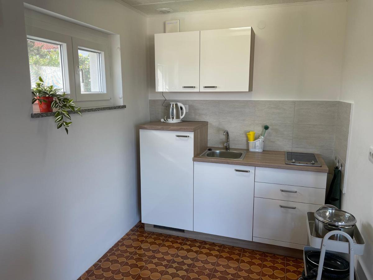 Apartment Tulip Premantura Luaran gambar