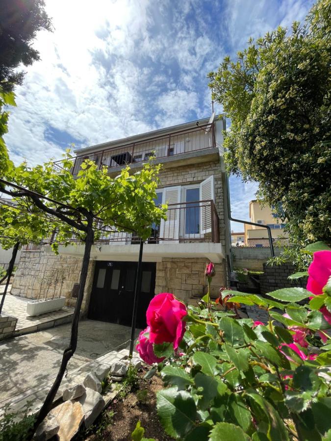 Apartment Tulip Premantura Luaran gambar